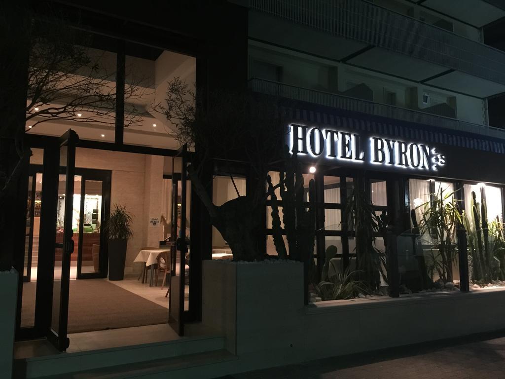 Hotel Byron Milano Marittima Exterior foto